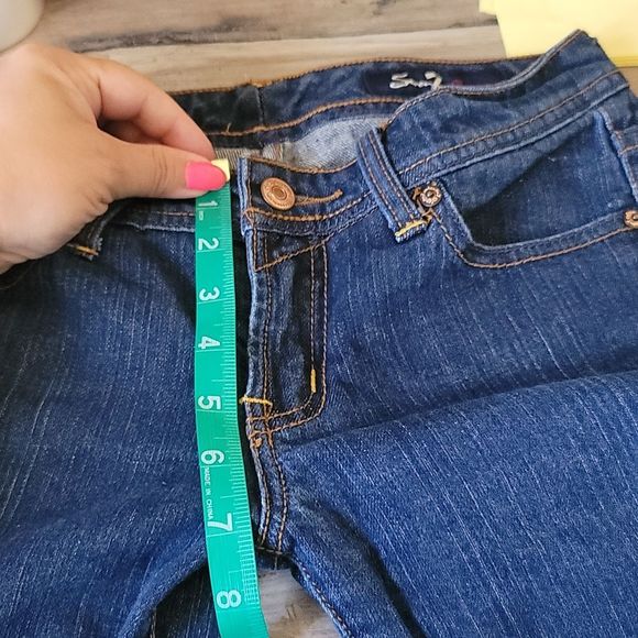 Seven7 Flared Denim Jeans Women's Size 27 Blue 5-Pocket Low Rise Dark Wash - Picture 7 of 9